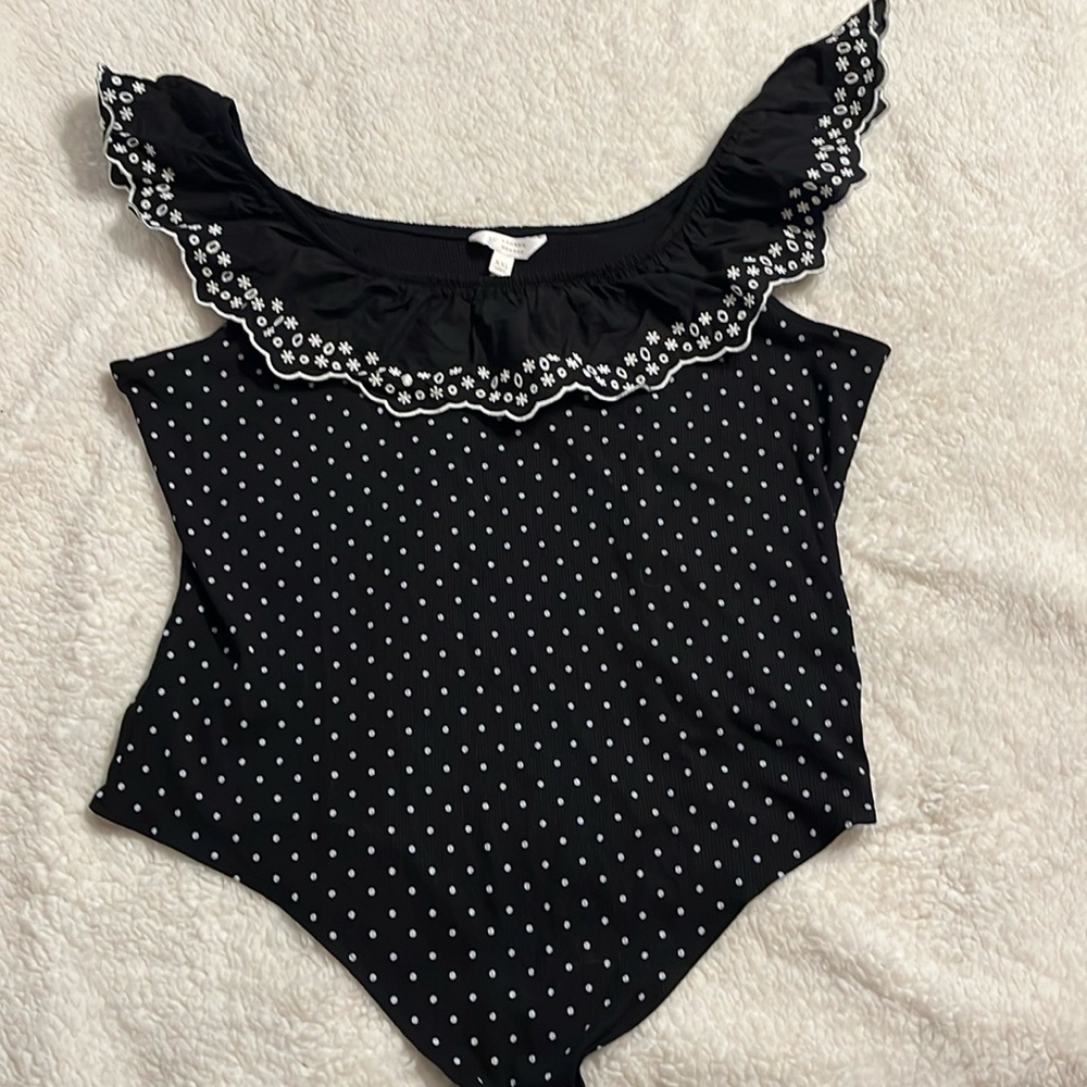 Lauren Conrad- Polka dot- off the shoulder with ruffles - XXL - body suit